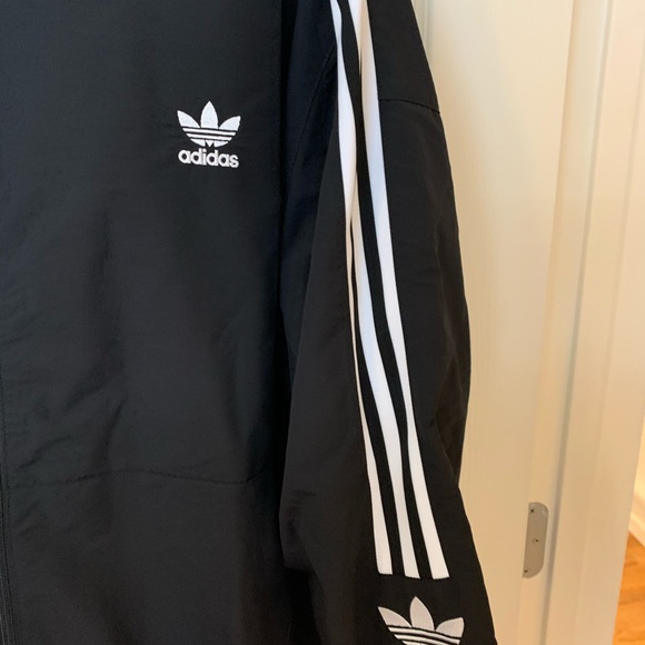 Last🤩Adidas woven track jacket - Picture 10 of 14